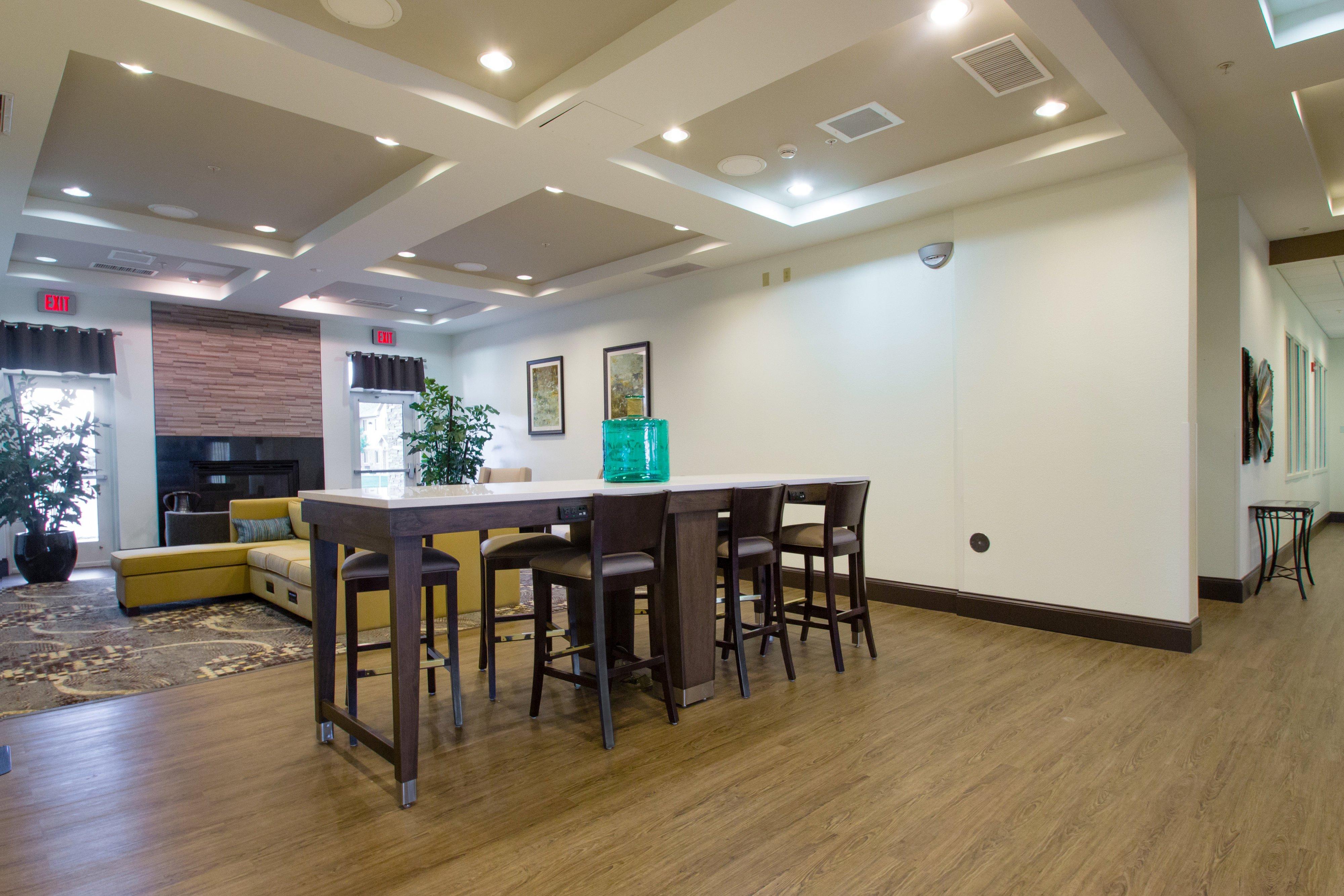 Holiday Inn Hotel & Suites Bloomington Airport By Ihg Dış mekan fotoğraf