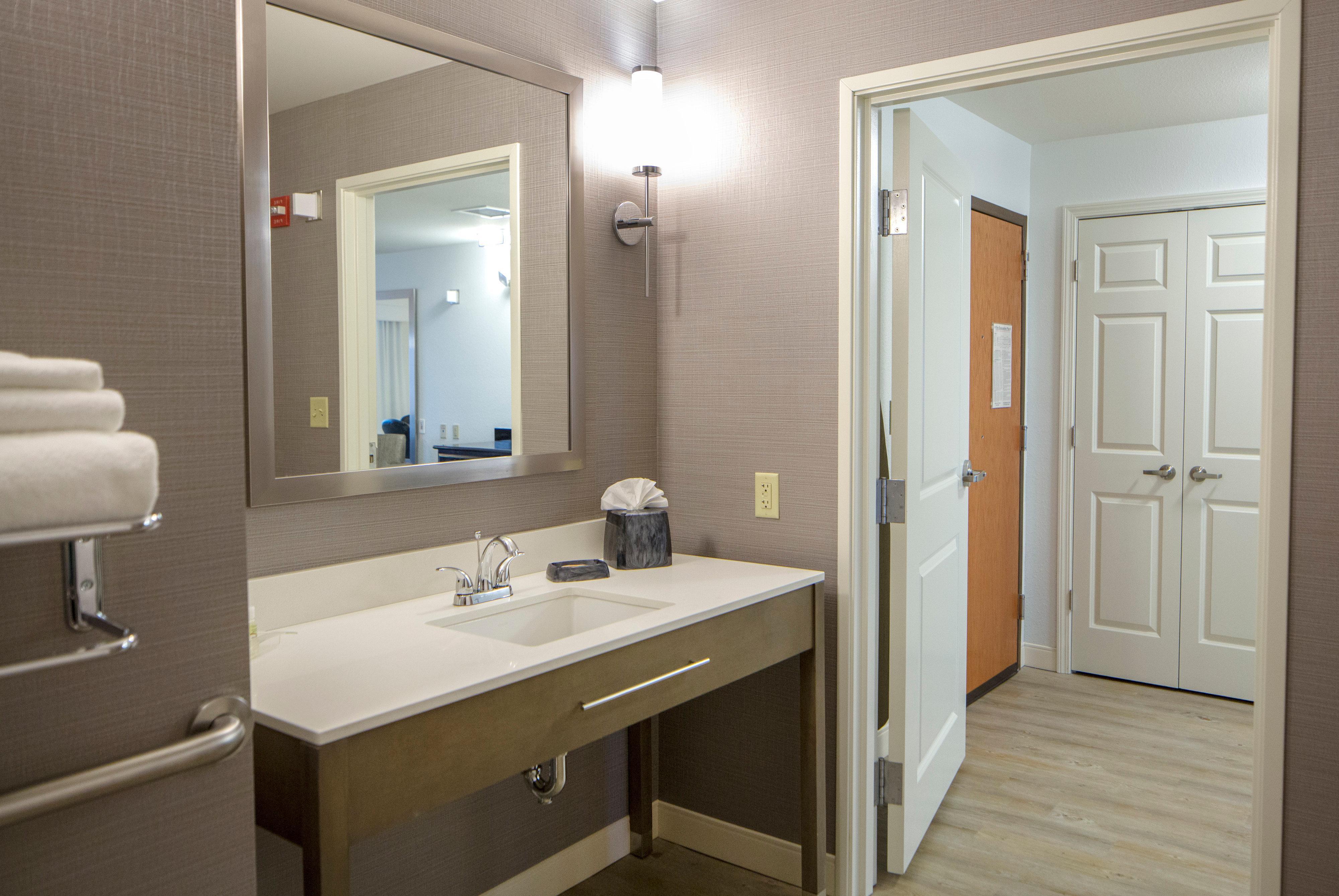 Holiday Inn Hotel & Suites Bloomington Airport By Ihg Dış mekan fotoğraf