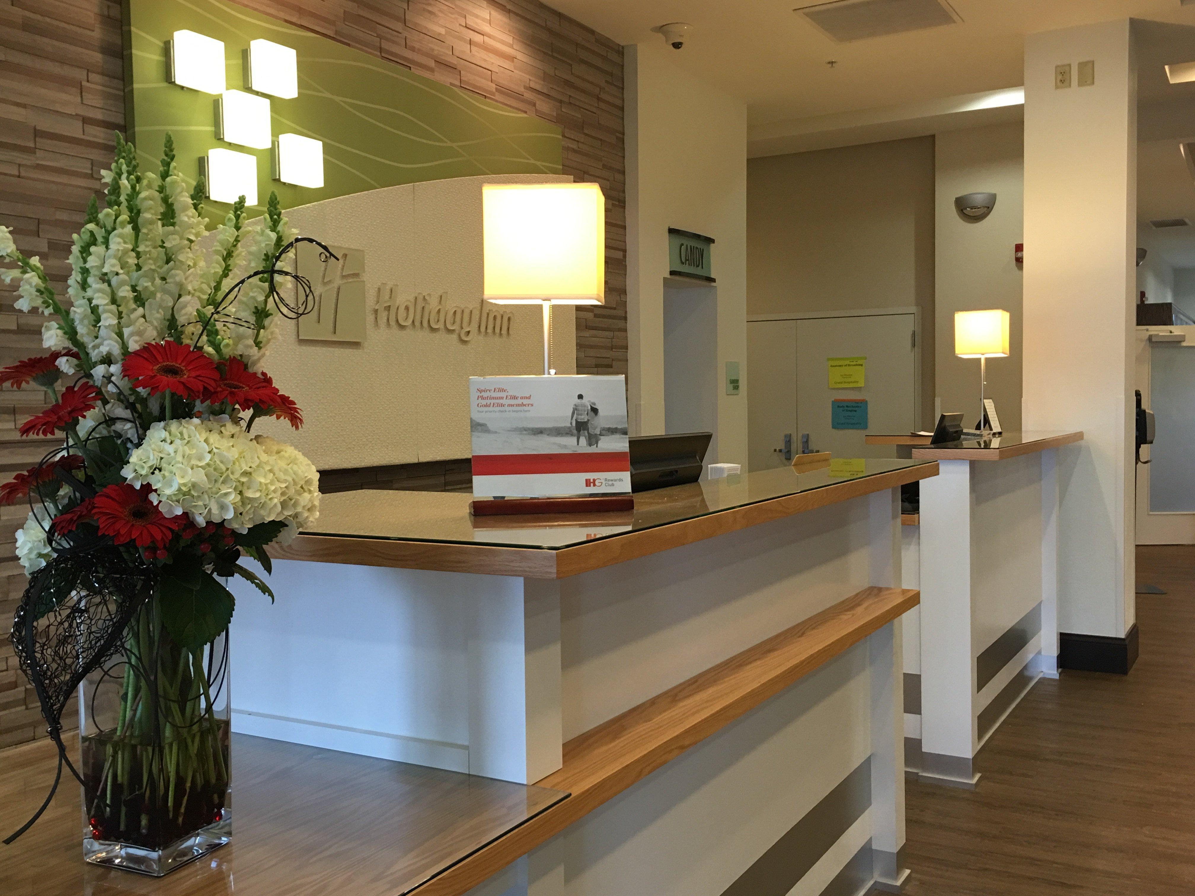 Holiday Inn Hotel & Suites Bloomington Airport By Ihg Dış mekan fotoğraf
