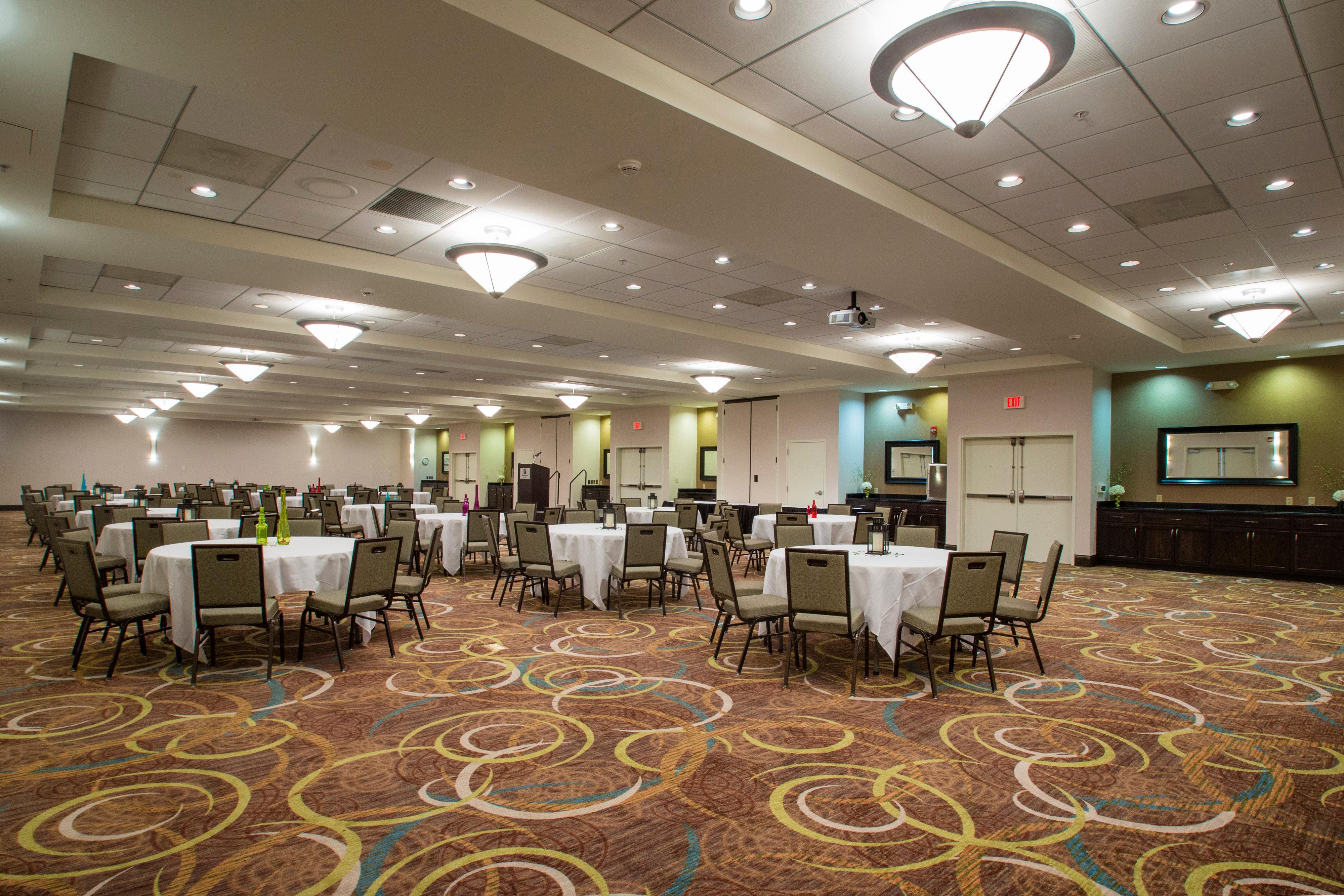 Holiday Inn Hotel & Suites Bloomington Airport By Ihg Dış mekan fotoğraf