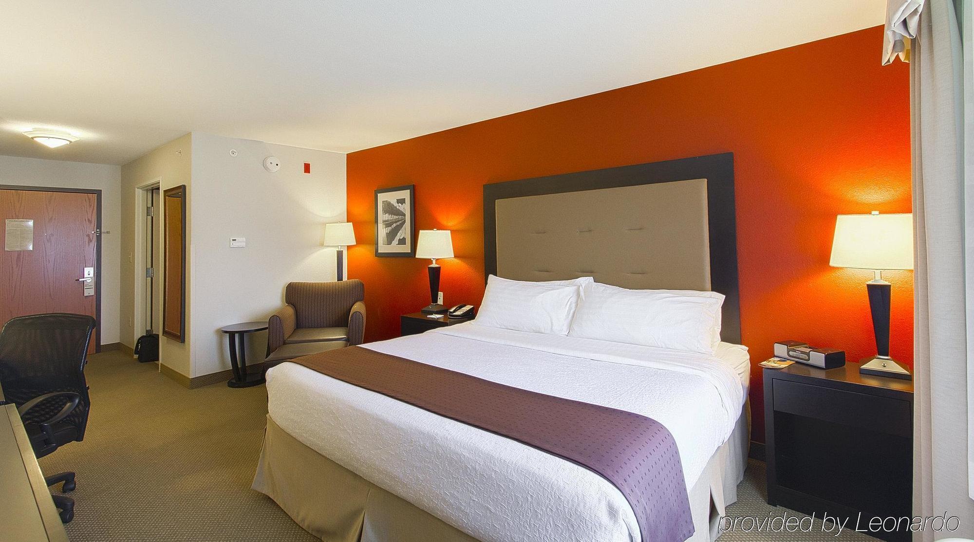 Holiday Inn Hotel & Suites Bloomington Airport By Ihg Dış mekan fotoğraf