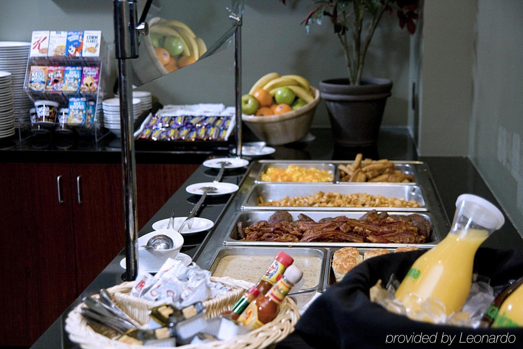 Holiday Inn Hotel & Suites Bloomington Airport By Ihg Restoran fotoğraf